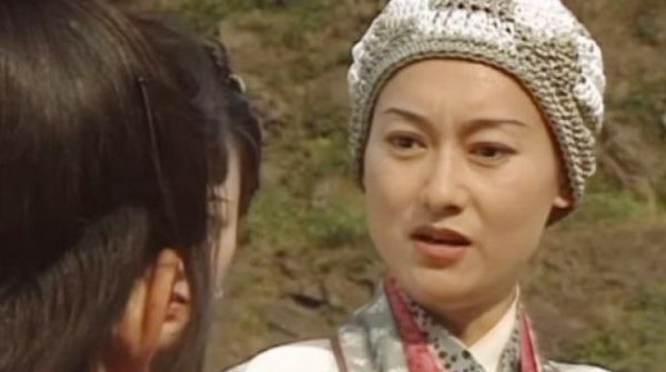 "Diệt Tuyệt Sư Thái" - Huệ Anh Hồng bị tai nạn, phải khâu 89 mũi trên mặt 1739778871 612 thumbnail width740height495 anh cat 3 2 auto cropjpg