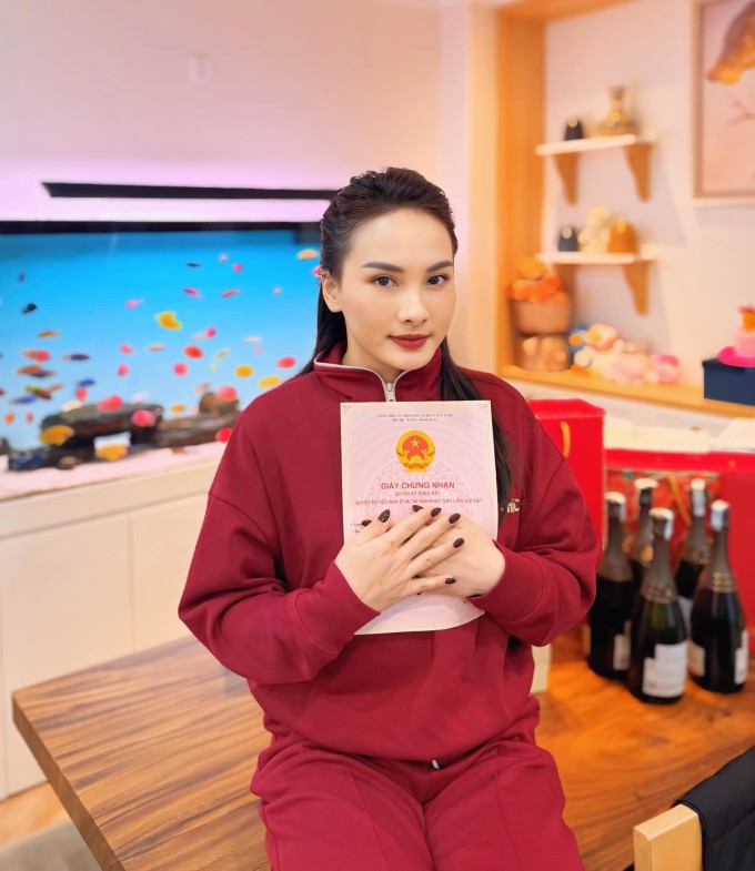 Không chỉ xế hộp tiền tỷ, vài năm qua Bảo Thanh còn liên tục khoe tậu thêm nhà. Được nhiều bạn bè gọi là