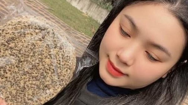 Chân dung cô gái can ngăn người đàn ông đánh nam sinh ở Nghệ An 1740017404 331 thumbnail width740height495 anh cat 3 2 auto cropjpg