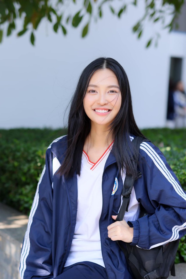 Trước mối tình với doanh nhân tên Hiếu, năm 2022 khi đăng quang Hoa hậu các dân tộc Việt Nam, Nông Thúy Hằng từng công khai có bạn trai. Thời điểm đó, cô thừa nhận bản thân may mắn vì bạn trai rất ủng hộ những đam mê của mình. Mối tình khi đó của Nông Thúy Hằng là mối tình