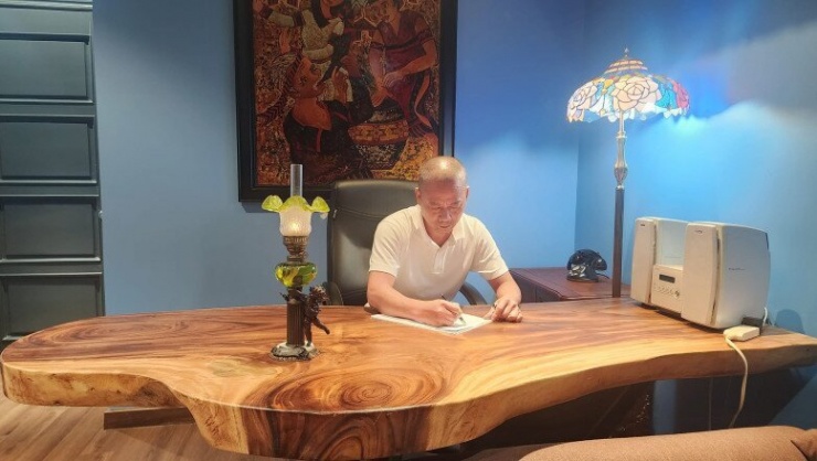 "Cụ Đoành" Trần Bình Trọng khoe nhà ở quê có vườn rau xanh mướt, cơ ngơi đang sống sang trọng "hết nước chấm" 1740709708 cu doanh tran binh trong khoe nha o que co vuon rau xanh muot co ngoi dang song sang trong het nuoc 5 3 n 2668 808 width780height440