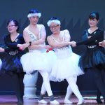 Các thầy giáo mặc váy múa thiên nga mừng ngày 8/3 gây sốt 1741428701 591 thumbnail width1200height628jpg