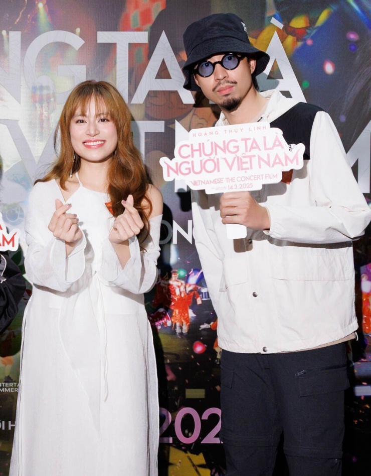 1741480571-draf-su-that-doan-clip-ghi-canh-rapper-den-vau-hon-hoang-thuy-linh-gay-xon-xao-mang-xa-hoi-hain8-4512-781-width850height1087 Sự thật đoạn clip được cho là ghi lại cảnh