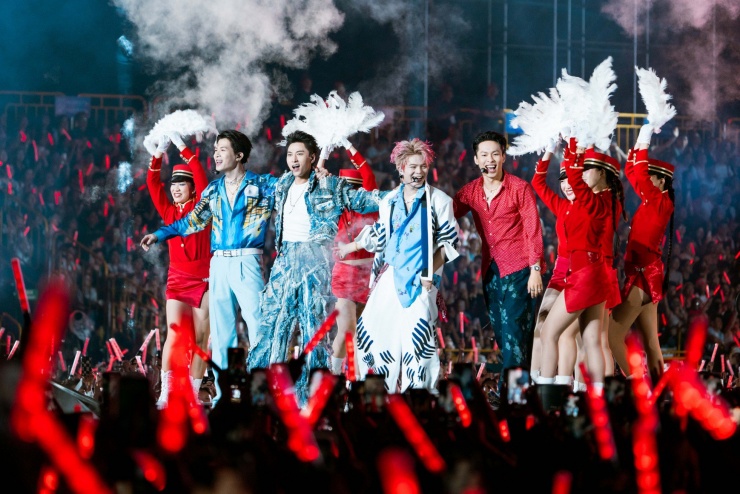 Phim tài liệu về show thực tế có các