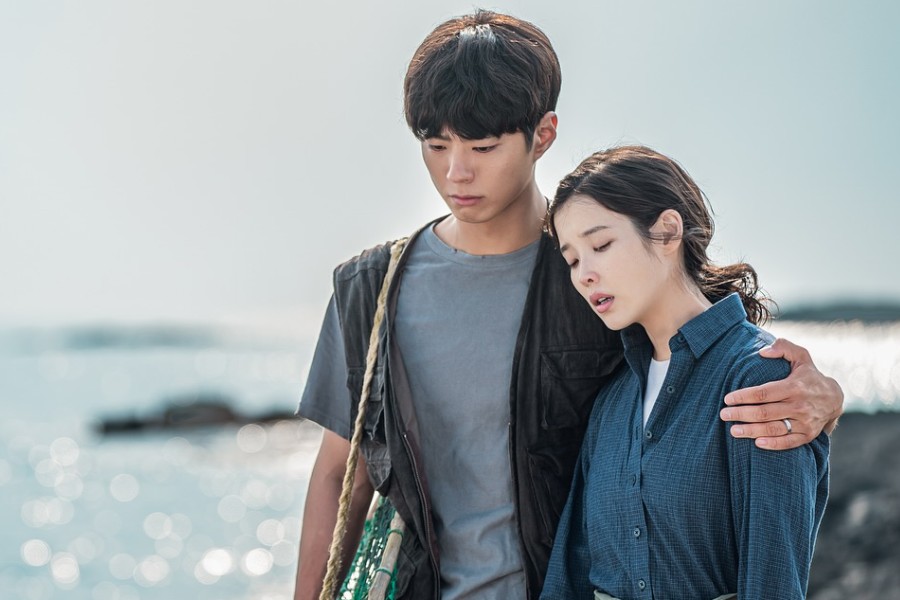 "Lý do người đàn bà làng chài không bỏ chồng" là gì mà cả MXH đua nhau nhắc tới? 1741605562new project 85 1742271602385 17422716025601153603804 1742273100576 1742273100685249818954