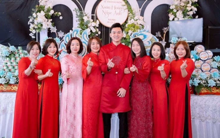 Ngày cưới của Ánh vắng mặt 2 người chị chồng 