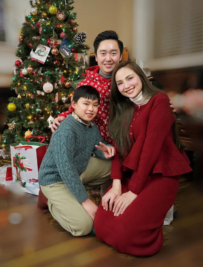 Diễm Hương hiện sống hạnh phúc bên chồng Việt kiều Canada và con trai 10 tuổi.