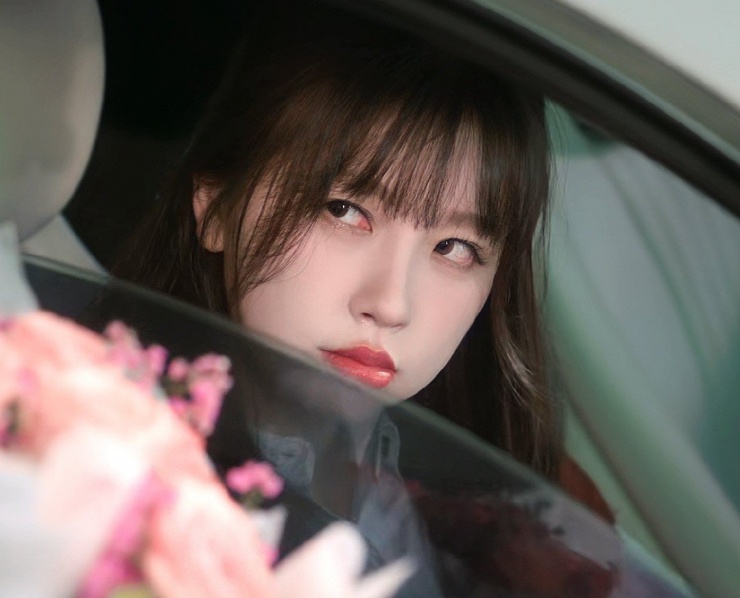 1742034433-ngu-thu-han19-1415-7066-width1080height872 Trong hai tác phẩm nổi tiếng nhất sự nghiệp là Vĩnh dạ tinh hà và Thương Lan quyết, cô đều diễn cùng một kiểu nhân vật nhí nhảnh đáng yêu, ngây ngô.