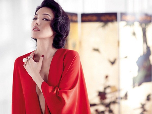 Những ai trải qua nhiều va vấp trong cuộc sống, gặp nhiều kiểu người khác biệt sẽ phát hiện ra, phụ nữ đề cao nhu cầu vật chất thường rất lý trí, lạnh lùng và