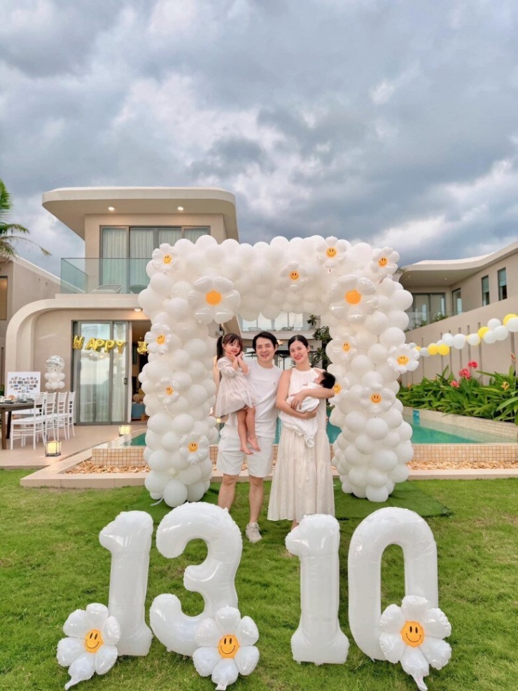 Đông Nhi và Ông Cao Thắng tậu biệt thự view biển sau khi đón con thứ 2, có khối tài sản