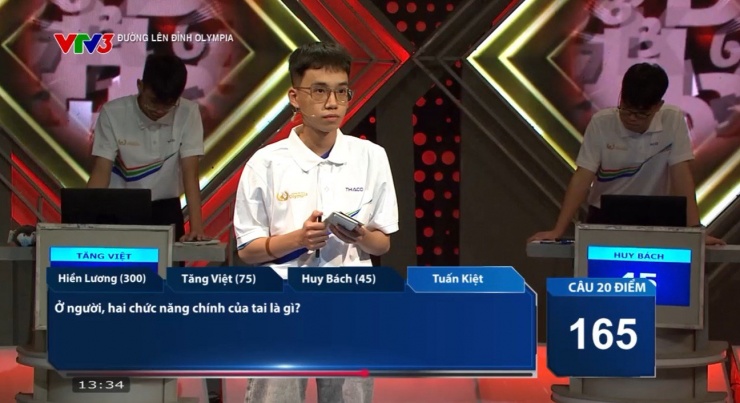 Liên tục có màn thể hiện