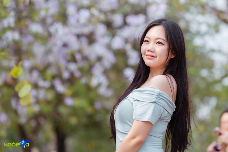 'Nàng thơ' đổ xô về con đường hoa ban chụp ảnh ở Hà Nội - 3