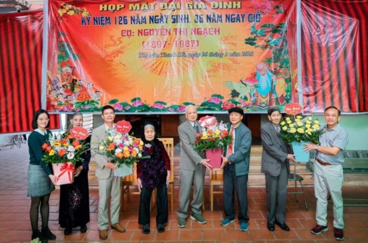 Ban đại diện của đại gia đình