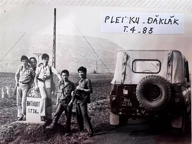 Bố ruột MC Trần Quang Minh đình đám trên tivi một thời: Loạt ảnh hiếm thời trẻ và lý do 2 lần hoãn cưới - 4