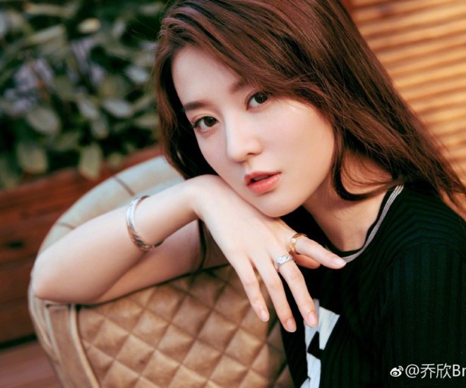 Kiều Hân sinh ra đã là tiểu thư nhà giàu.