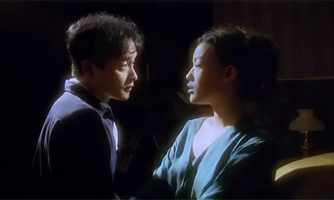 1743461439-thu-ky-truong-quoc-vinh-10-jpe-6370-4865-8143-width680height408 Trương Quốc Vinh và Thư Kỳ lần đầu đóng chung tác phẩm. Ảnh: HK01