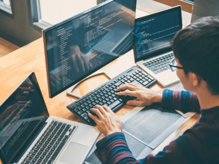 6 việc làm đang “khát” nhân sự tay nghề cao, toàn ngành học của tương lai, thu nhập lên tới 100 triệu đồng/tháng  - 6