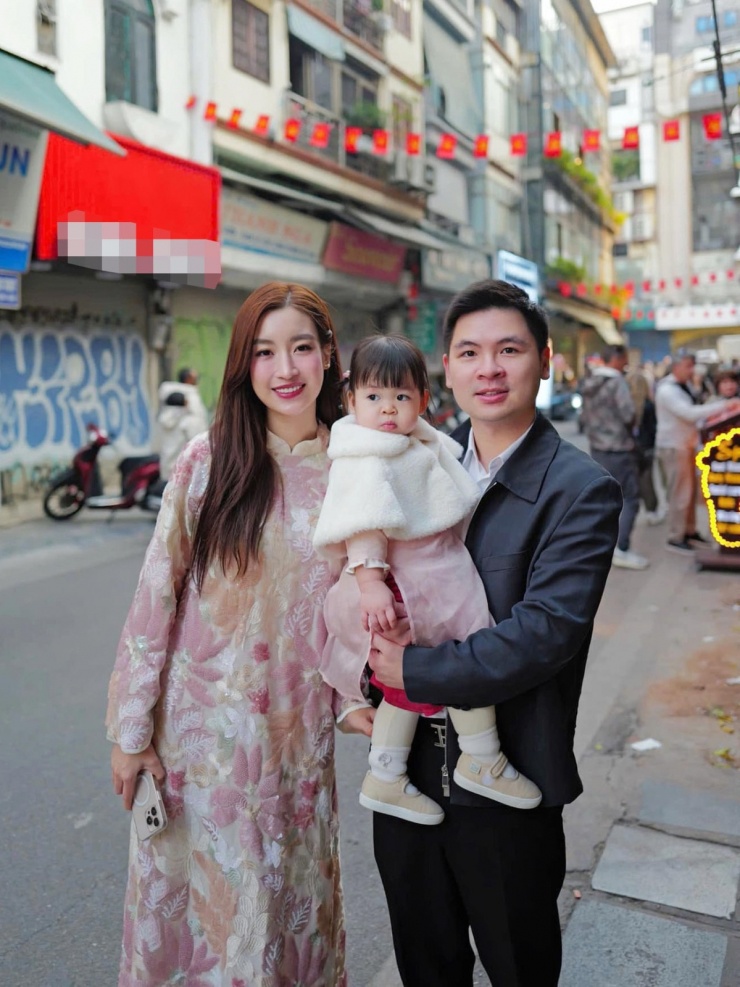 Con gái Đỗ Mỹ Linh được nhận xét 'lấy nguyên gen nhà nội' - 7