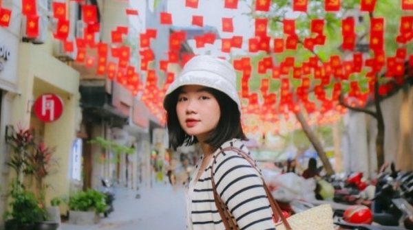 Giới trẻ nô nức check-in các địa điểm rực rỡ cờ hoa dịp 30/4 1744192354 317 thumbnail width740height495 anh cat 3 2 auto cropjpg