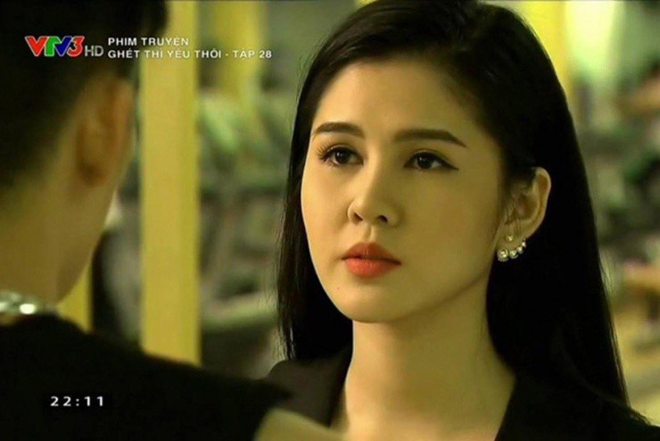 1744429348-mc-the-thao-xinh-dep-thu-hoai-phim-vtv-mua-hoa-tim-lai-27-4674-94921-width900height600-1744429476-22-width740height494 Thu Hoài luôn đầu tư cho từng vai diễn.