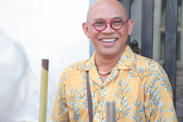 Color Man xin làm bảo vệ với mức lương 2 triệu đồng