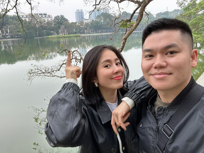 Hai vợ chồng từng có những trận cãi vã rất lớn nhưng mọi chuyện đều được giải quyết khi Trung Kiên chủ động nhắn tin xin lỗi, làm hòa. Anh cũng sẵn sàng lùi lại phía sau để làm hậu phương, giúp vợ yên tâm phát triển sự nghiệp. Những lúc đi đóng phim xa, Lê Phương thường có chồng đi cùng để chăm sóc, động viên và hỗ trợ khi cần.