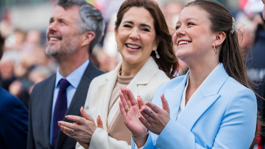 Choáng ngợp trước tiệc sinh nhật 18 tuổi của Công chúa châu Âu: Không khí cổ tích tràn ngập từ đầu đến chân- Ảnh 10.