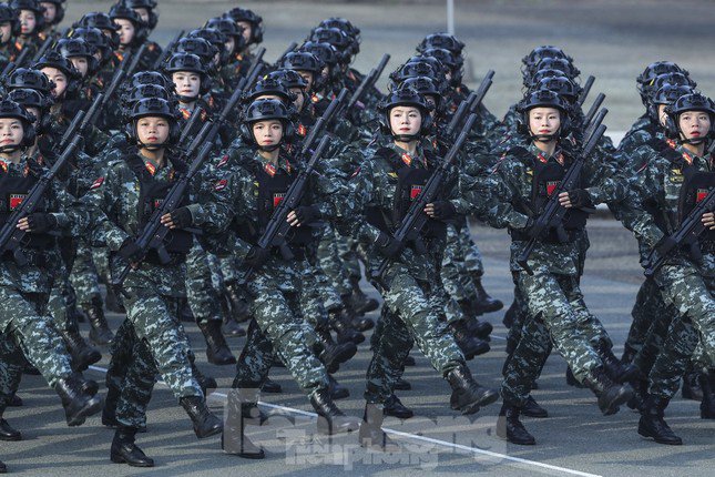 Loạt khoảnh khắc gây xao xuyến của các nữ chiến sĩ: A50 đúng là đỉnh nóc, kịch trần - 2