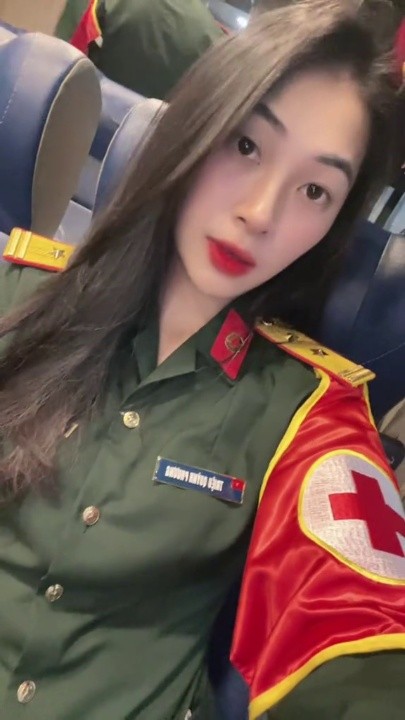 Loạt khoảnh khắc gây xao xuyến của các nữ chiến sĩ: A50 đúng là đỉnh nóc, kịch trần - 12