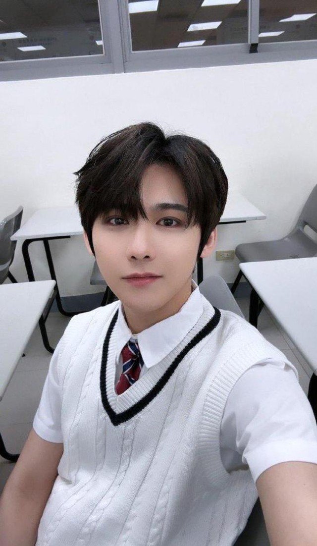 Trong khi bạn bè, đồng nghiệp thương tiếc