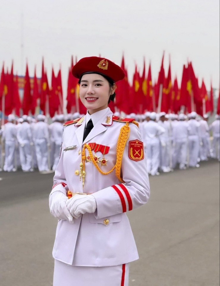 1745305364-anh-2-69490-width1000height1300 Cô gái Bắc Giang tại thao trường