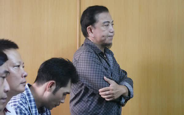 Hồng Tơ ăn năn hối cãi, nói lời xin lỗi khán giả, đồng nghiệp, gia đình tại toà.