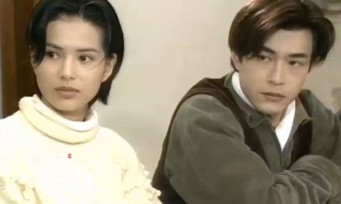 1745367719-than-dieu-dai-hiep-tvb-17-1744-4921-4036-1491-width680height408 Hai diễn viên tham gia các buổi phân tích kịch bản, đọc thoại của đoàn phim.