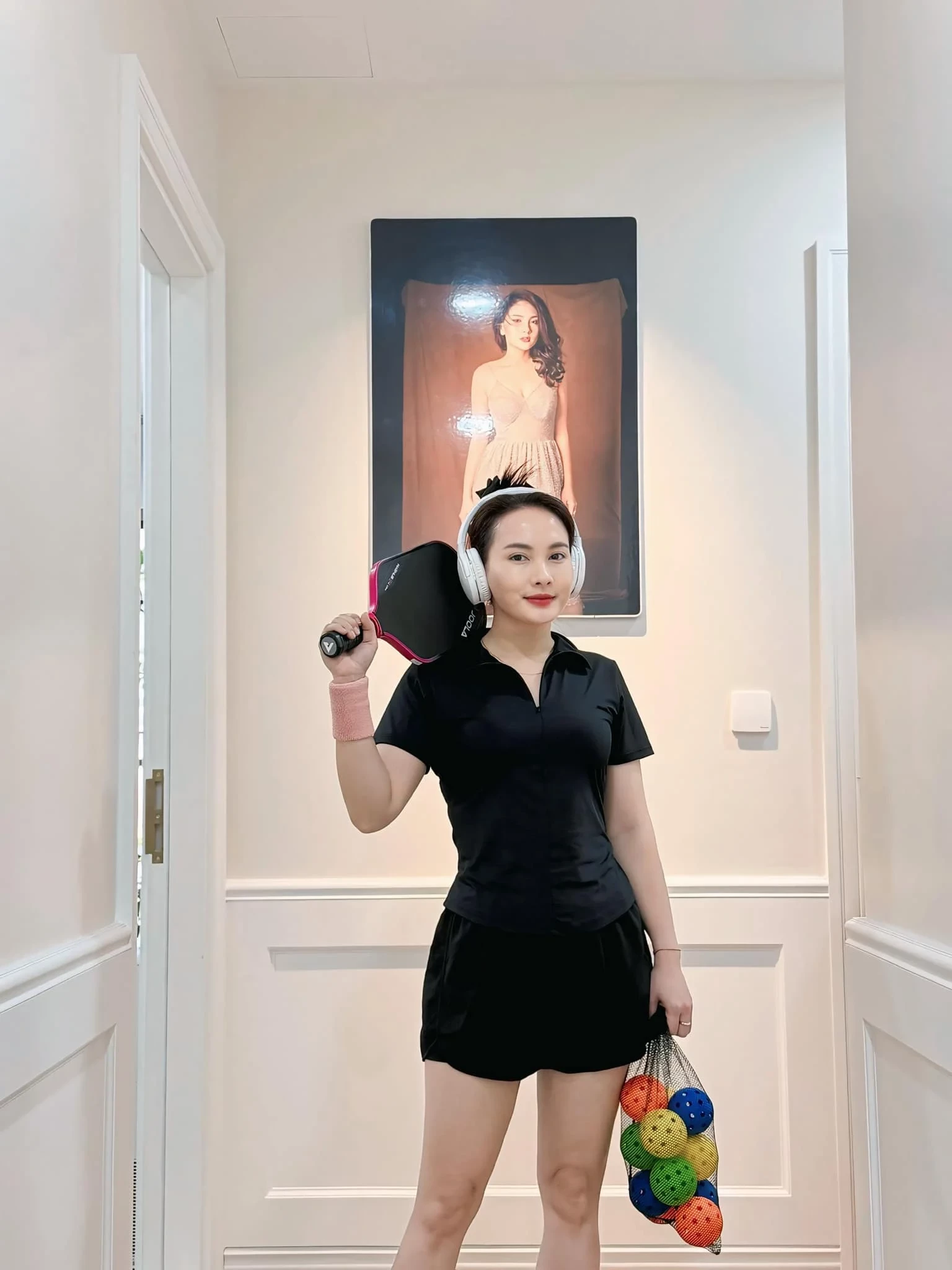 Sao Việt ngồi xe lăn, xước mặt bởi cùng một lý do: Vợ Mạc Hồng Quân phải phẫu thuật, Bảo Thanh