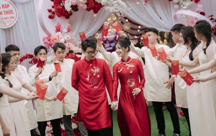 1745457820-thanh-thu-5-1951-width1000height630 Cặp đôi đã chính thức về chung một nhà