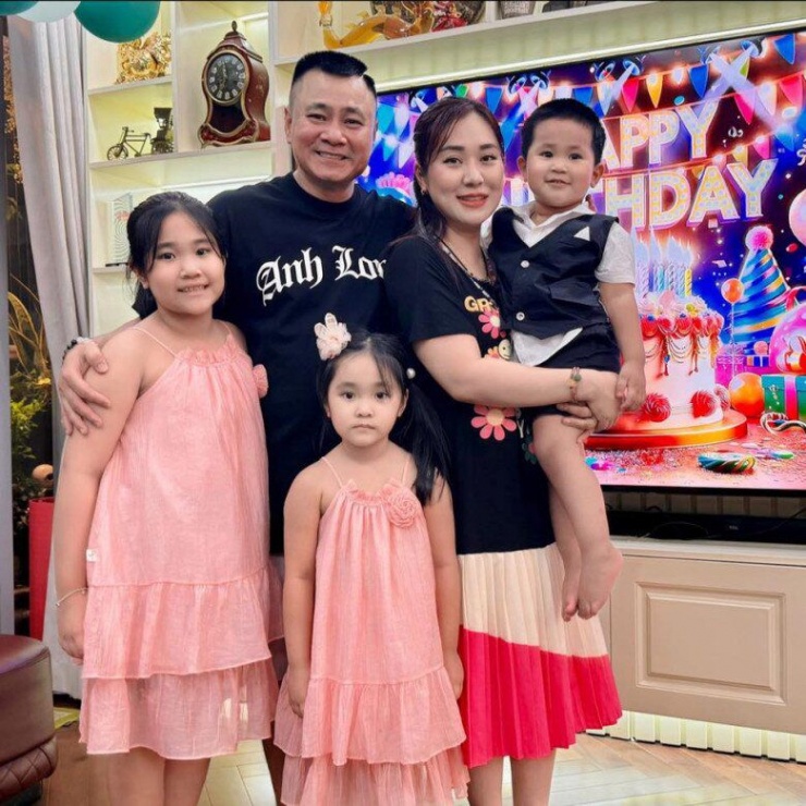 Hôn nhân của 2 nghệ sĩ quê Bắc Ninh: Người cưới vợ “Hoa hậu Hàng Buồm”, người nên duyên cùng Thiếu tá xinh đẹp - 4