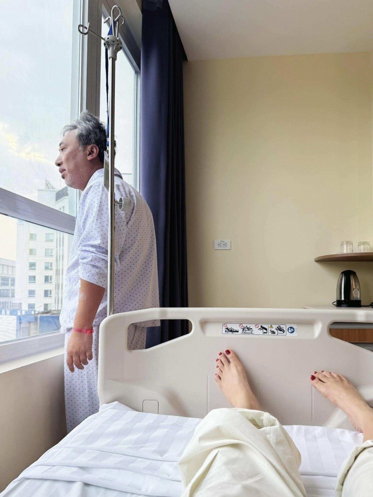 Bạn gái kém 11 tuổi của đạo diễn Dũng 'khùng': 'Cụ Rùa mà làm sao chắc mình sống cũng như chết' - 1