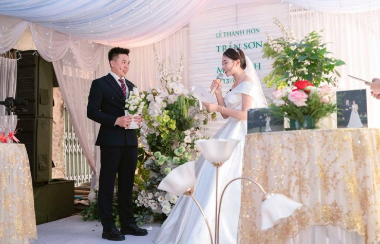 Lấy anh hàng xóm, cô dâu đọc lời thề nguyện khiến chủ rể hết cười lại khóc - 3