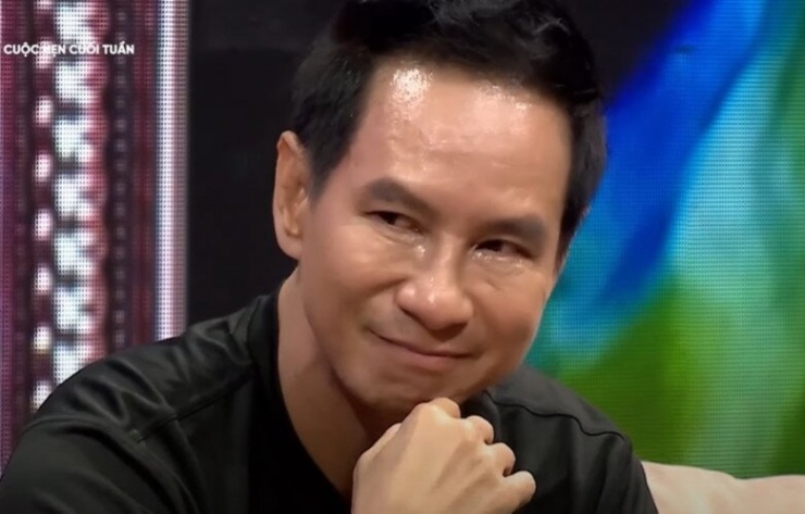 Lý Hải khóc nức nở nhắc đến mẹ ruột trăm tuổi, nhớ vụ tai nạn mẹ đập đầu xuống đường bất tỉnh - 8