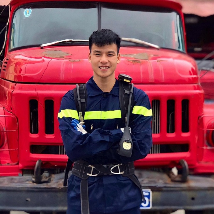 Anh chàng từng có thời gian làm lính cứu hỏa
