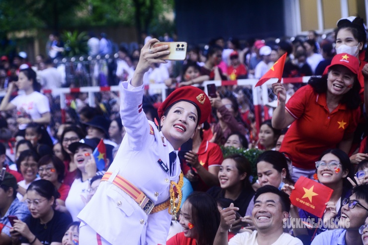 Những 'bóng hồng' quân nhạc gây thương nhớ - 2