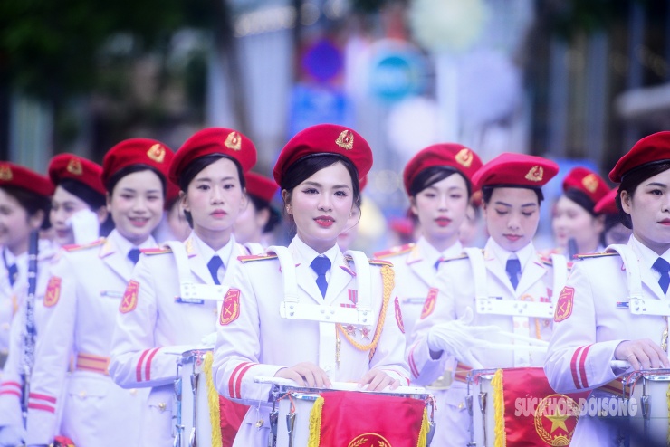 Những 'bóng hồng' quân nhạc gây thương nhớ - 10