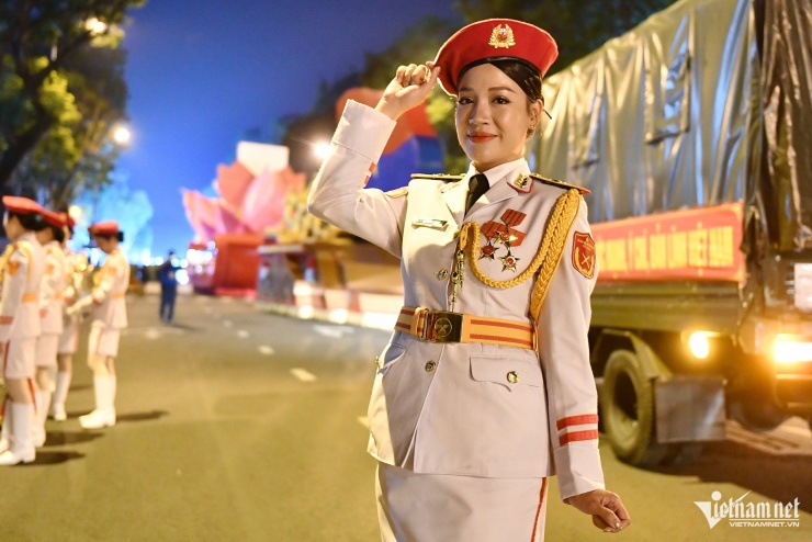 1745742102-w-chien-si-2-50054-width1920height1280 Khoảnh khắc 'lạ' của những người lính trong ngày tổng duyệt diễu binh - 3