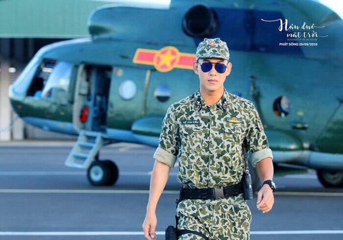 Top nam thần quân nhân trên màn ảnh Việt: Mạnh Trường giảm gần 10kg vẫn điển trai, Song Luân được khen