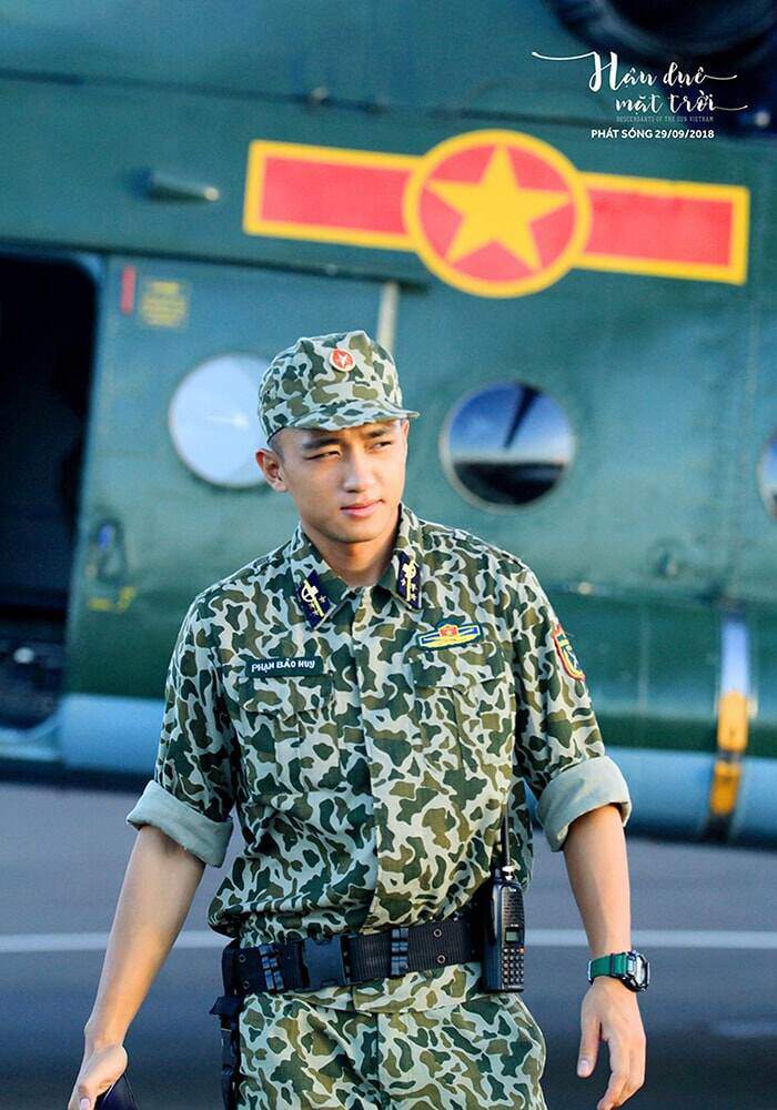 Top nam thần quân nhân trên màn ảnh Việt: Mạnh Trường giảm gần 10kg vẫn điển trai, Song Luân được khen