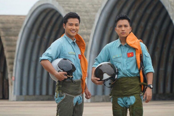Top nam thần quân nhân trên màn ảnh Việt: Mạnh Trường giảm gần 10kg vẫn điển trai, Song Luân được khen