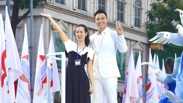 Tác giả "Viết Tiếp Câu Chuyện Hòa Bình" xúc động vì bài hát được chọn diễn ở Đại lễ 1745892321 916 thumbnail width1200height628jpg