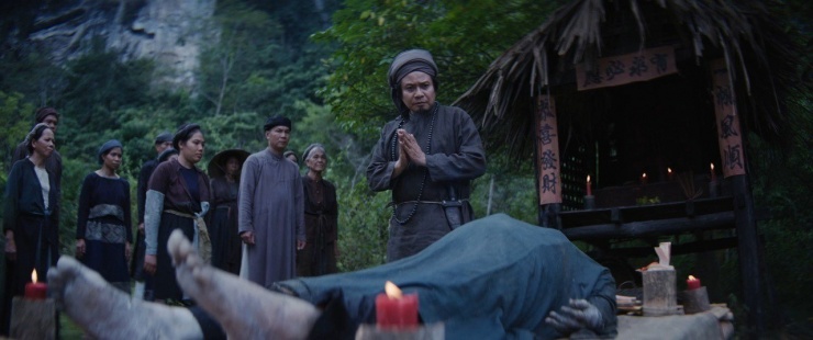 Lật mặt 8 và Thám tử Kiên đang rượt đuổi doanh thu phòng vé.