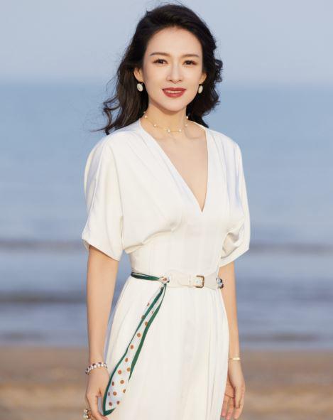 Chương Tử Di gặp tai nạn sân khấu, tình trạng giờ ra sao? - 4