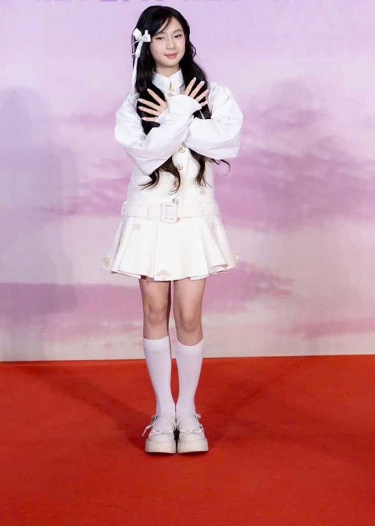 Con gái Lý Hại hiện theo học tại một trường công lập ở TP HCM, yêu thích âm nhạc, thời trang của Hàn Quốc.